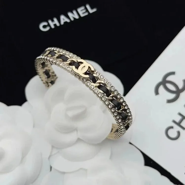 Article:Chanel Fashion Bracelet